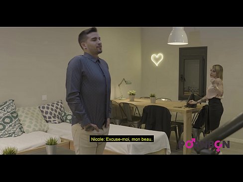 ❤️ PORNBCN 4K 一個大奶子的成熟女人想要被肛門性交年輕的舞男與大雞巴口交死神硬他媽的手工作狗風格的貓舔高潮法語字幕 色情視頻 在我們 ❌